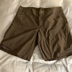 Men's Kuhl Shorts - 40